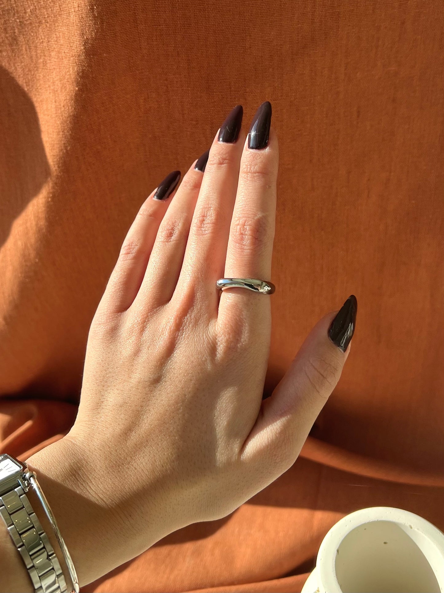 Wavy ring