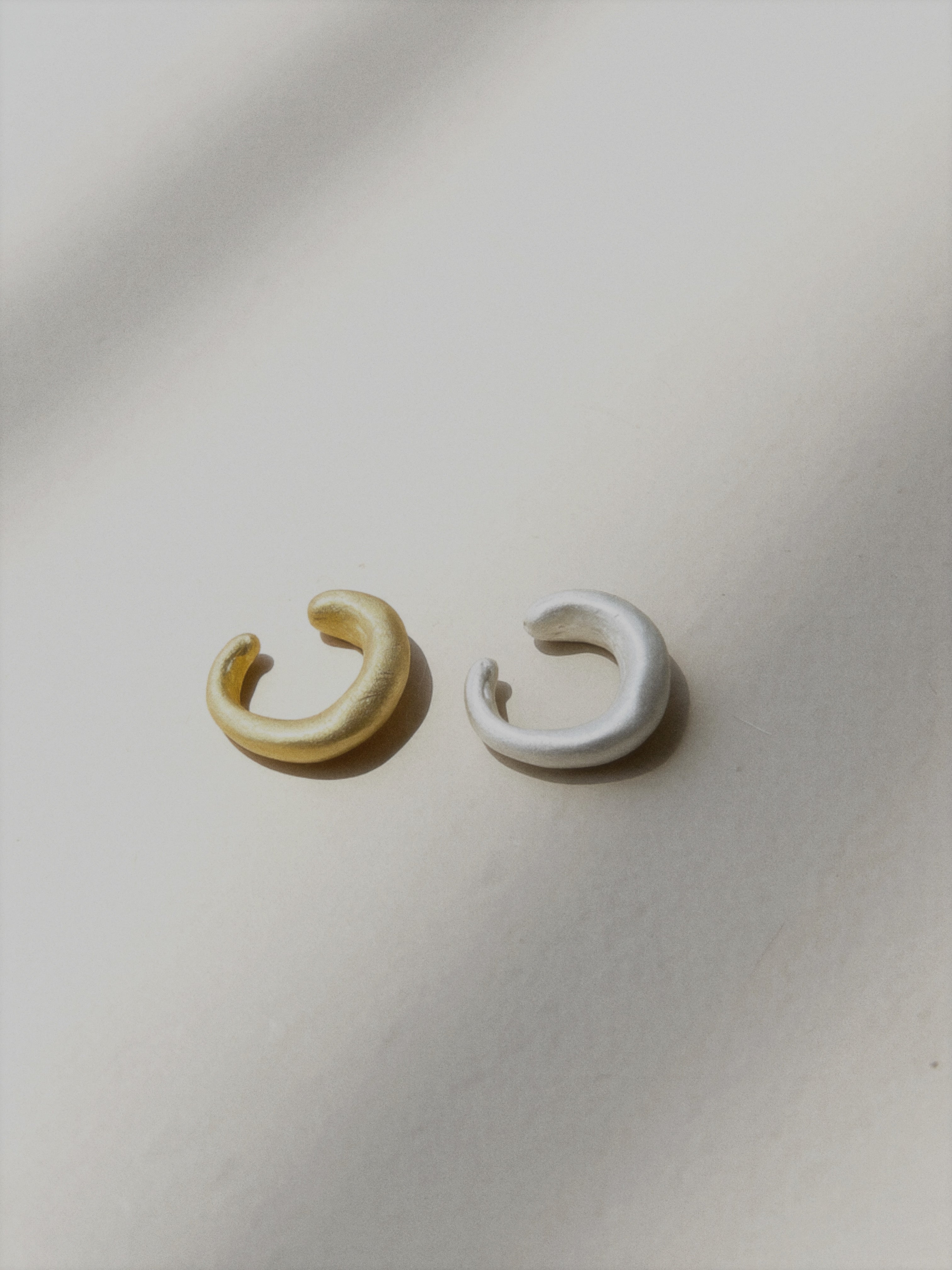 Brushed bubble cuffs