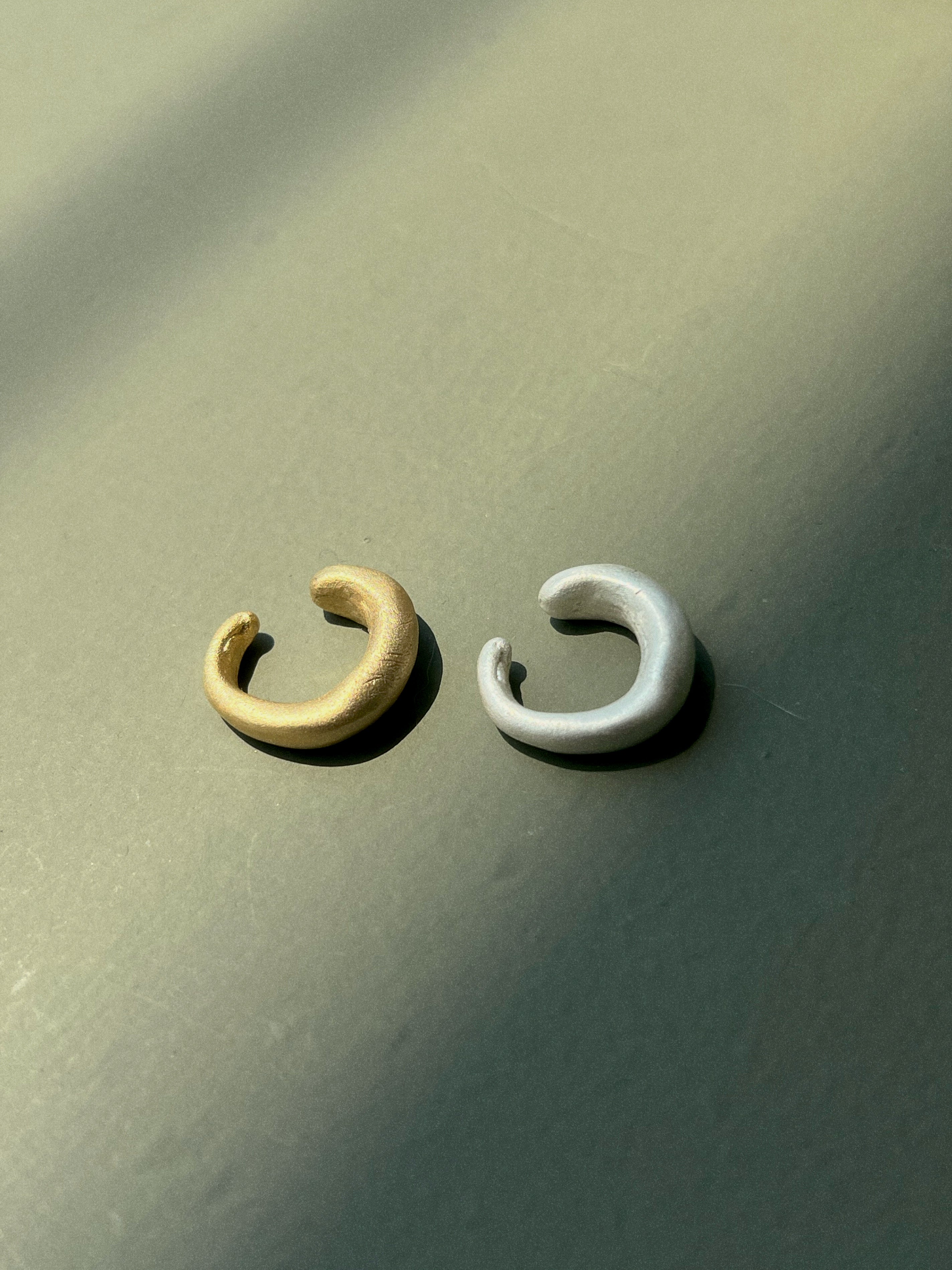 Brushed bubble cuffs