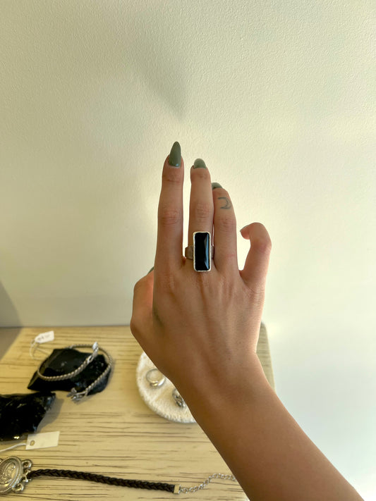 Raven ring